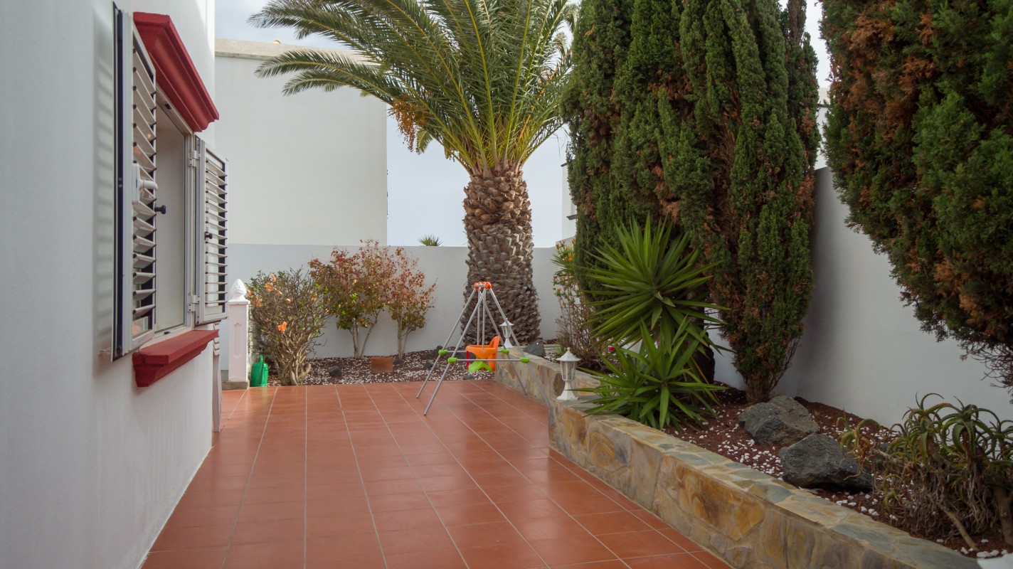 - Tías - Roper Properties