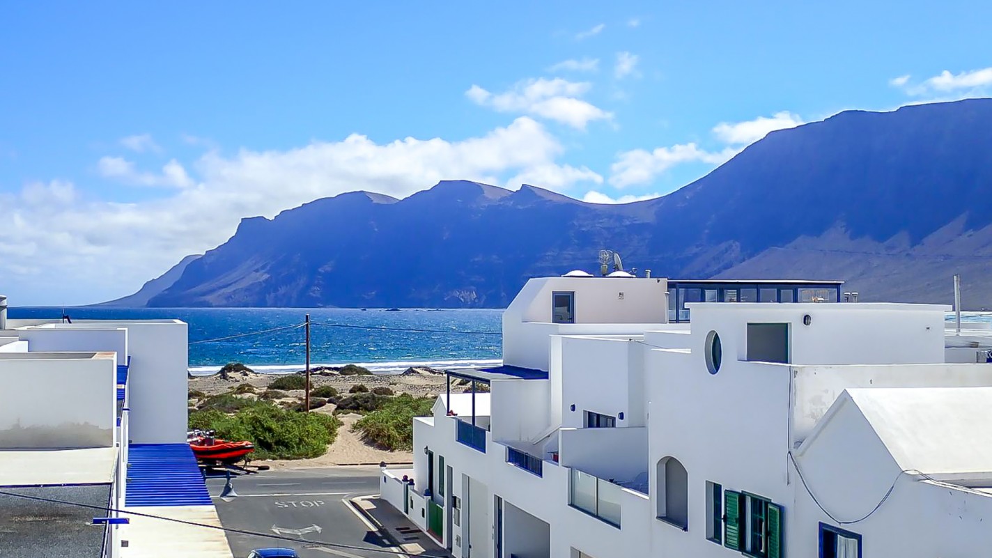 - Famara - Roper Properties