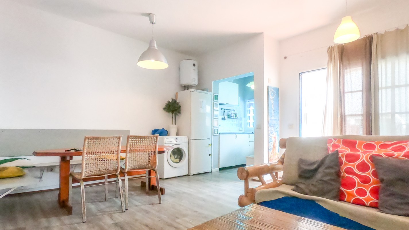 - Famara - Roper Properties