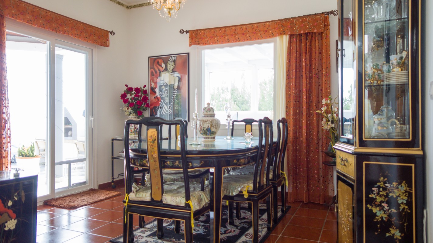 - Conil - Roper Properties