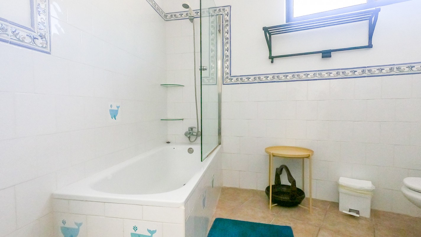 - Famara - Roper Properties