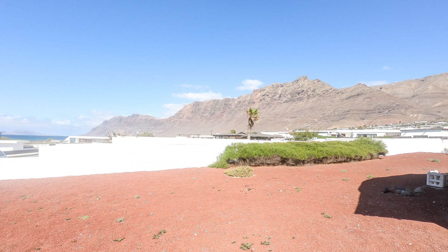 - Famara - Roper Properties
