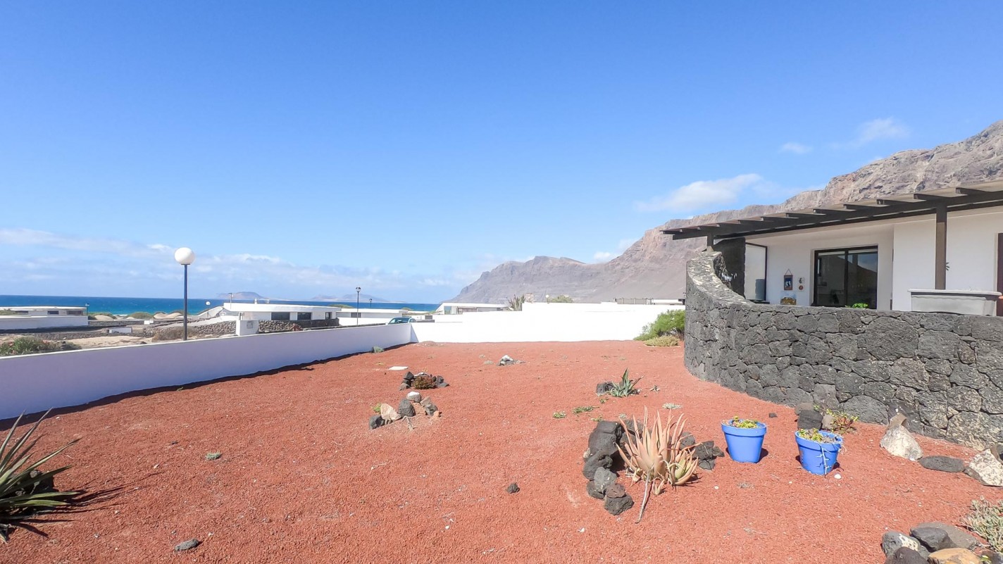 - Famara - Roper Properties