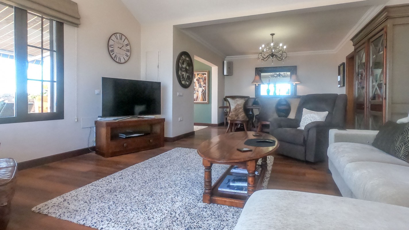 - Tías - Roper Properties