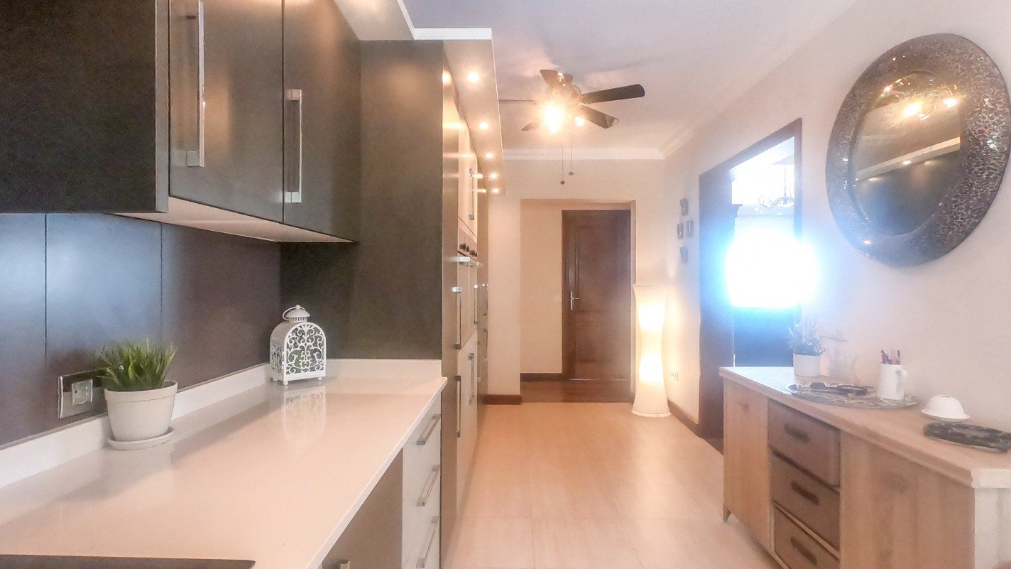- Tías - Roper Properties