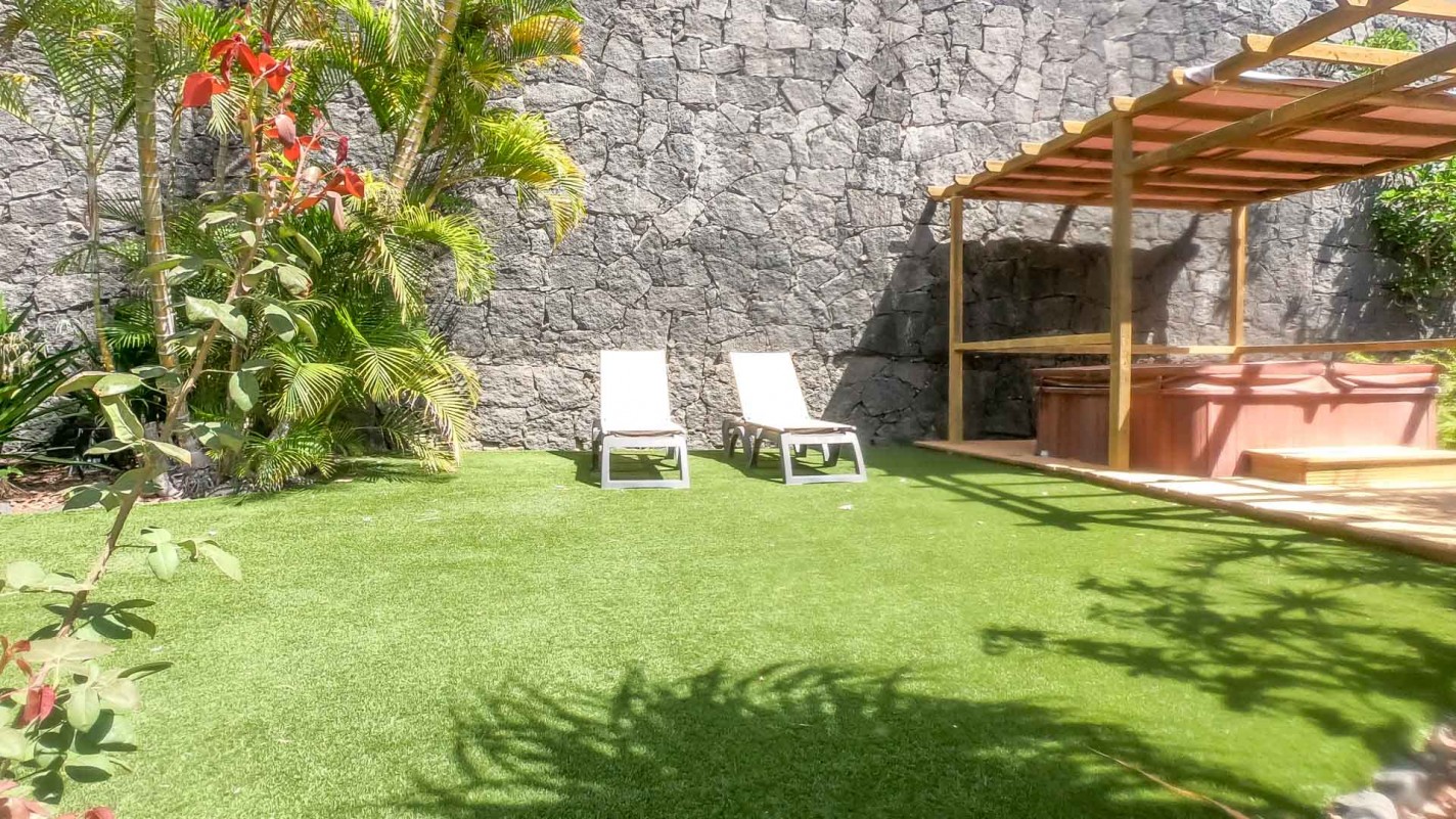 - Tías - Roper Properties