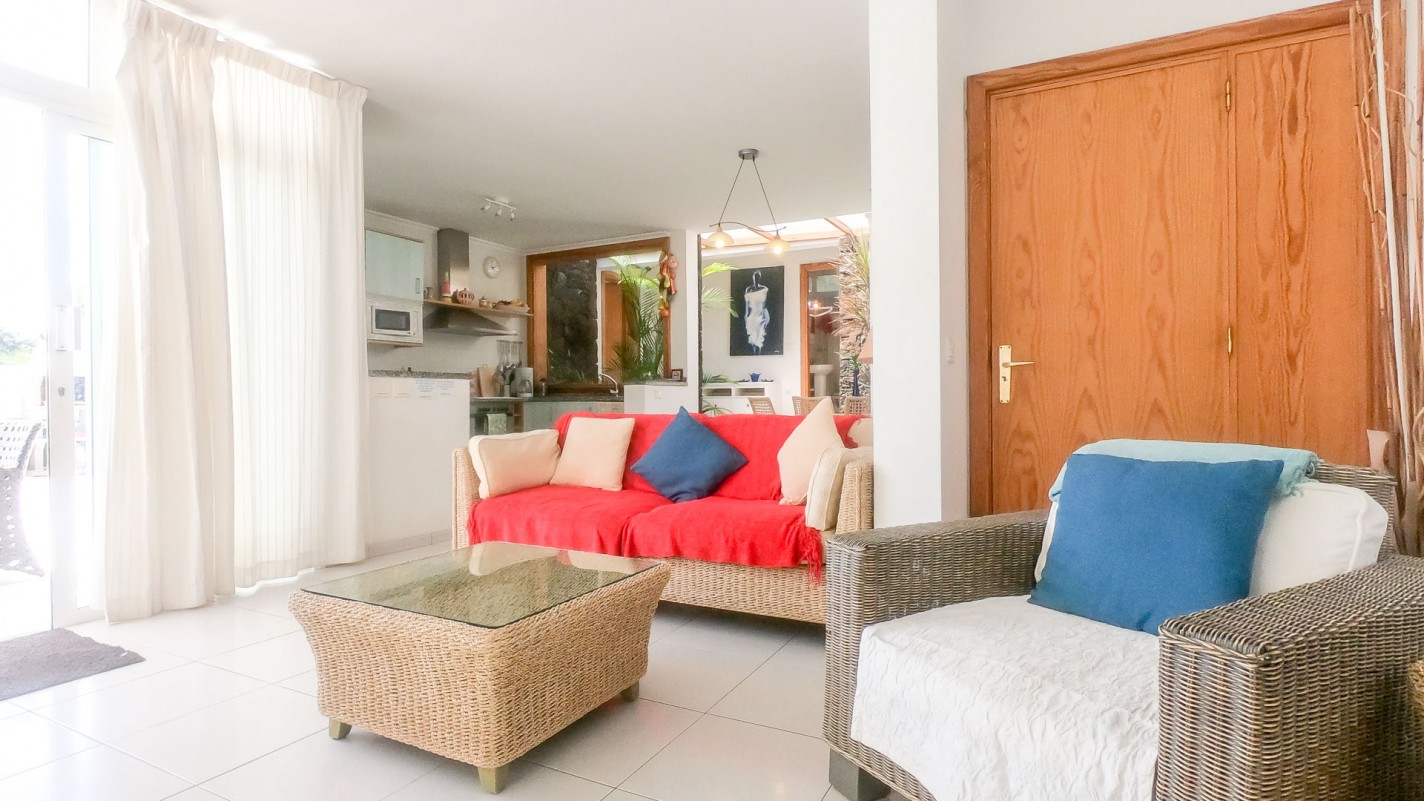 - Tías - Roper Properties