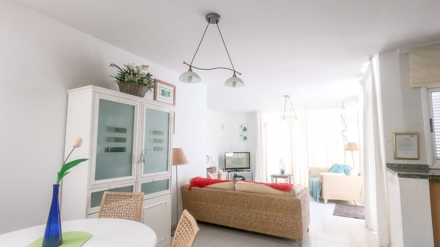 - Tías - Roper Properties