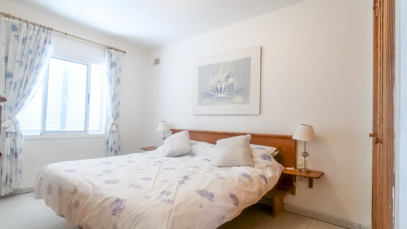 - Tías - Roper Properties
