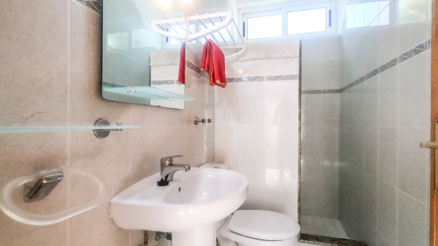 - Tías - Roper Properties