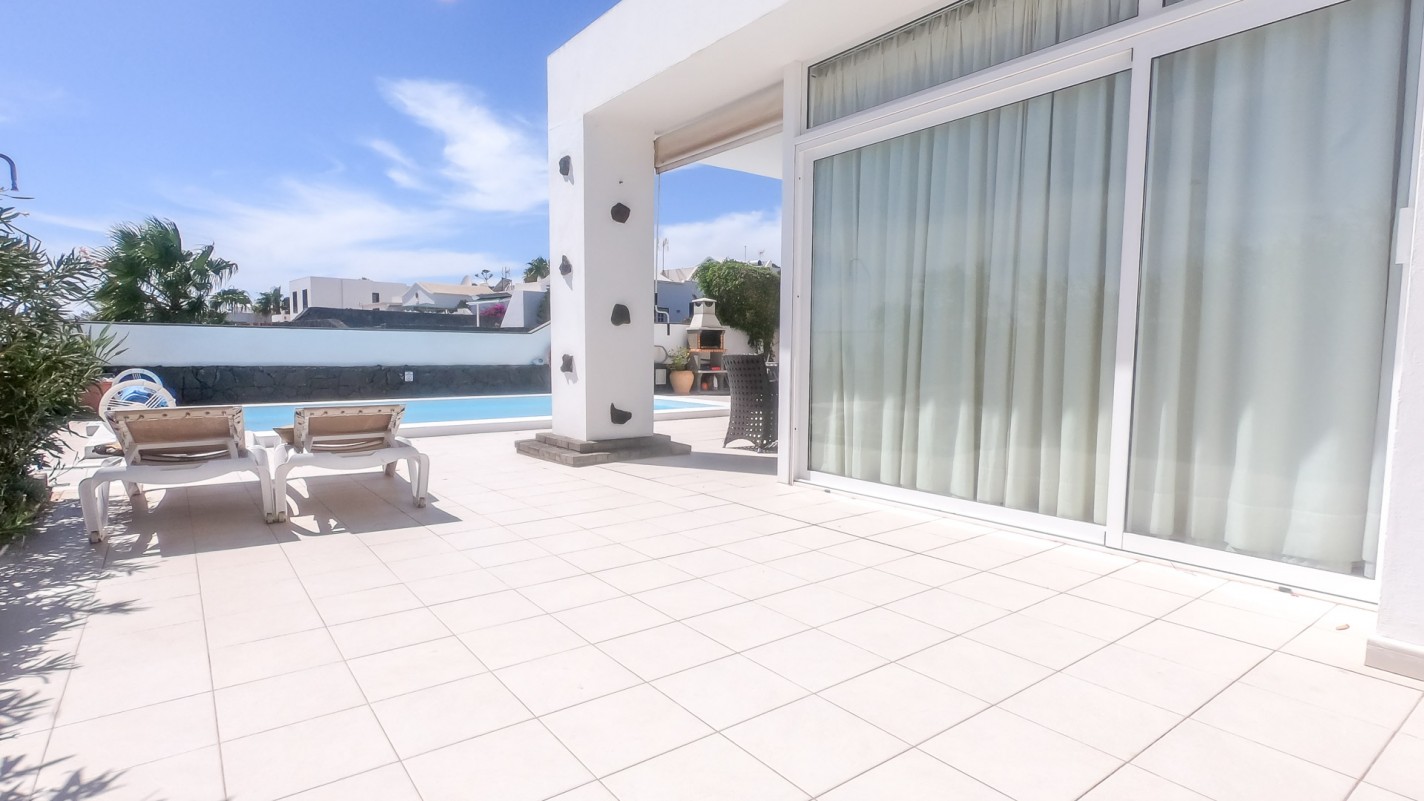 - Tías - Roper Properties
