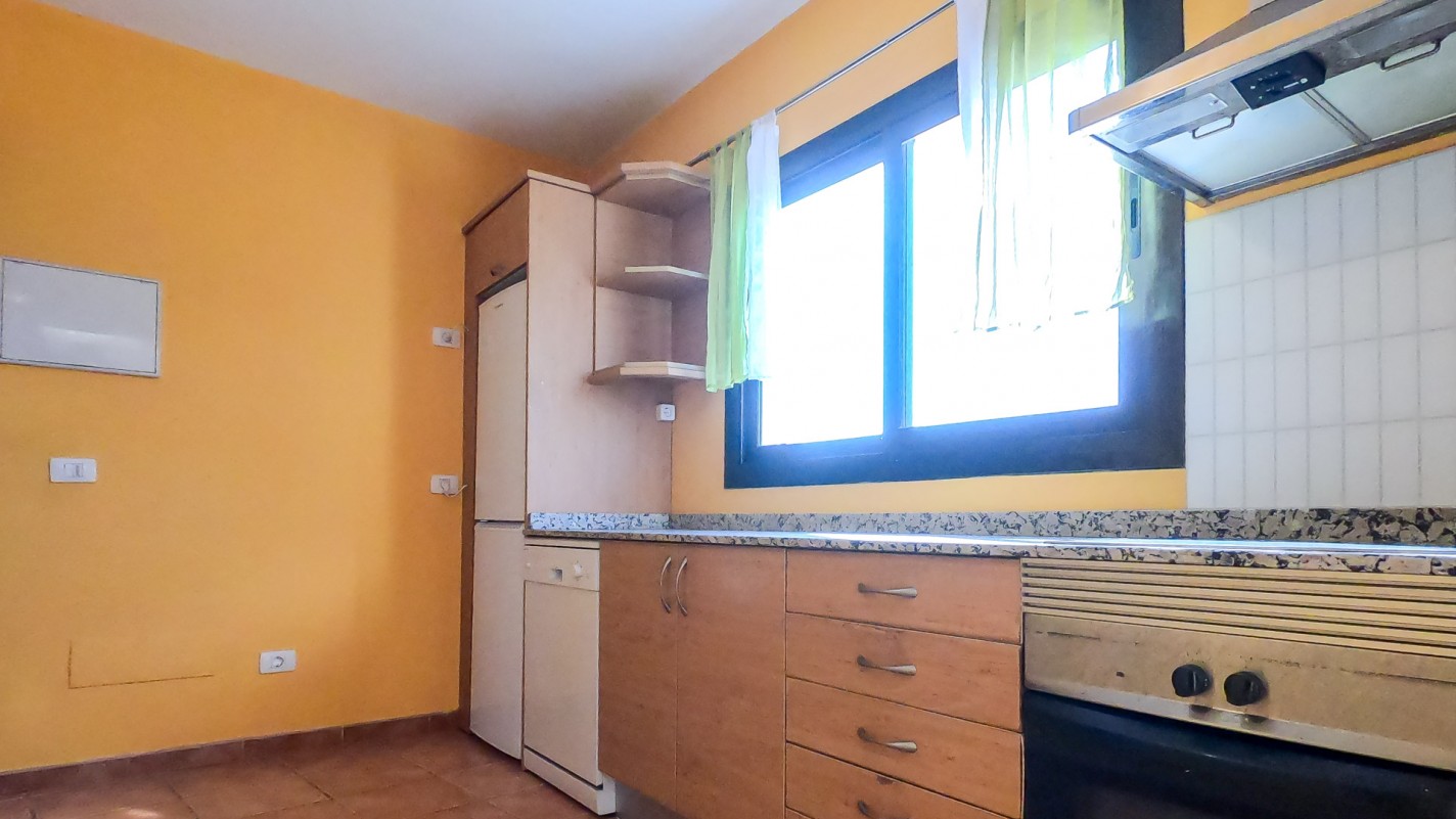 - Puerto Del Carmen - Roper Properties