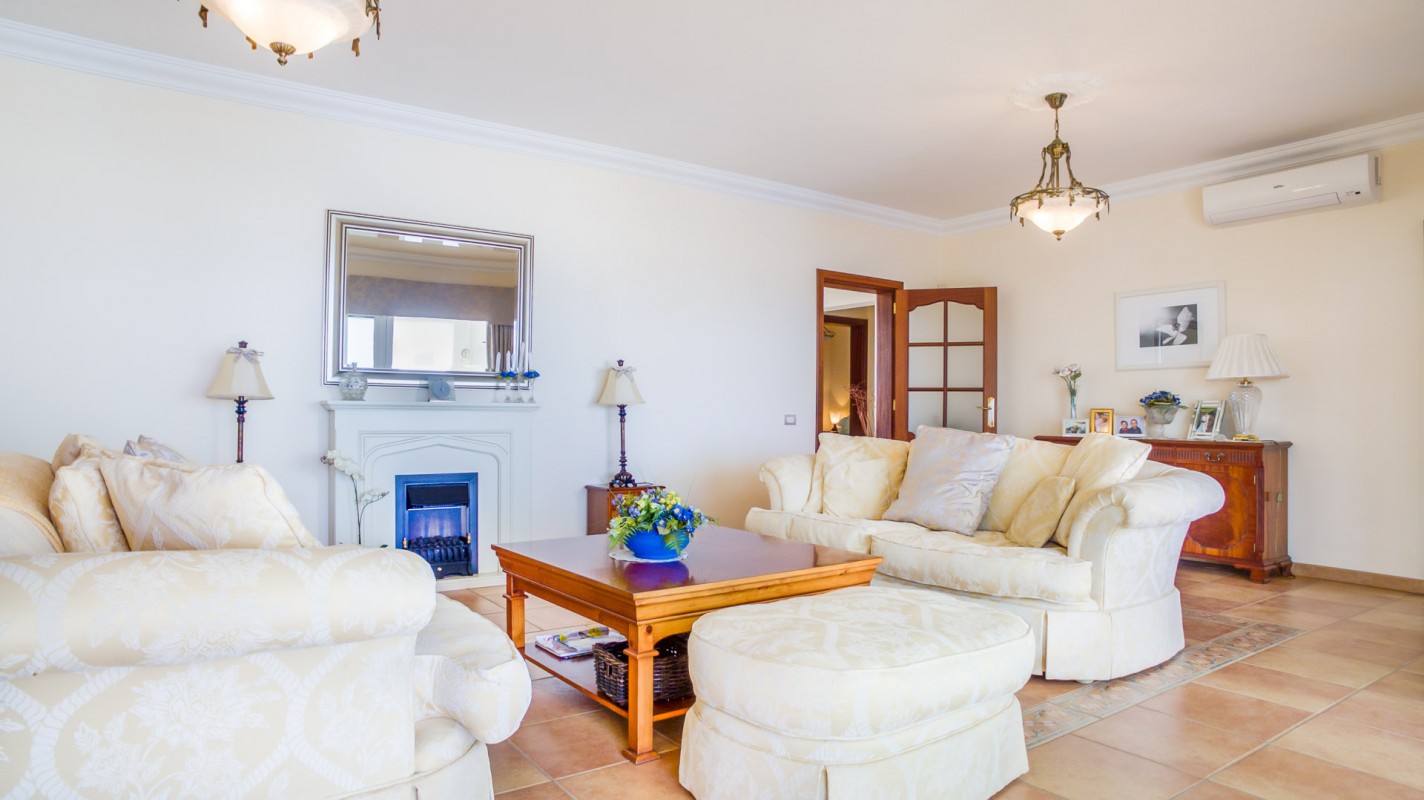 - Puerto Calero - Roper Properties