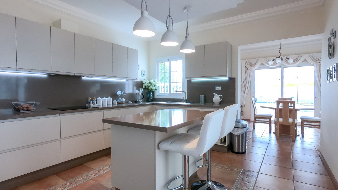 - Puerto Calero - Roper Properties
