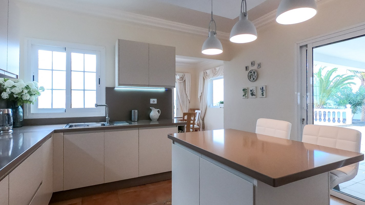 - Puerto Calero - Roper Properties