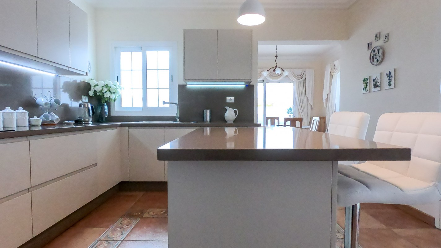 - Puerto Calero - Roper Properties