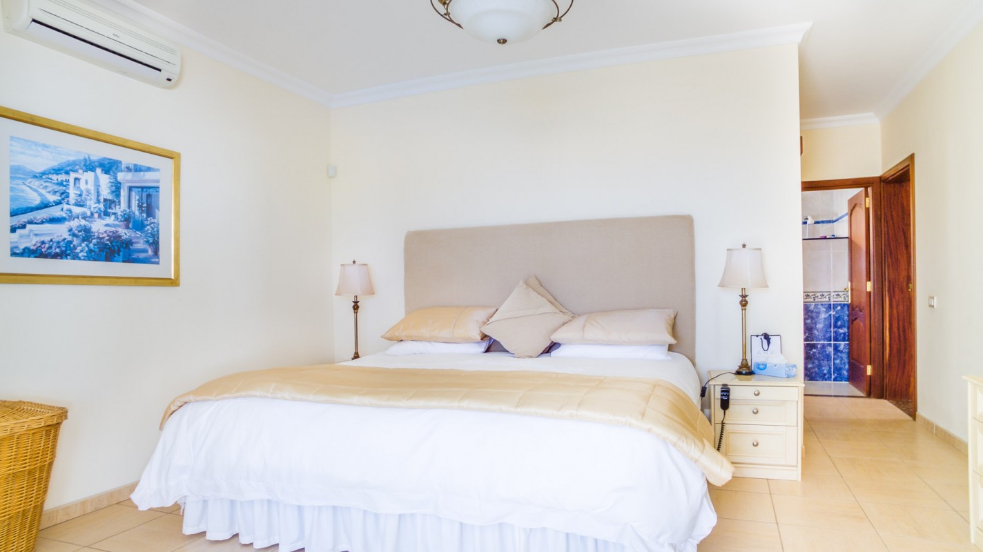 - Puerto Calero - Roper Properties