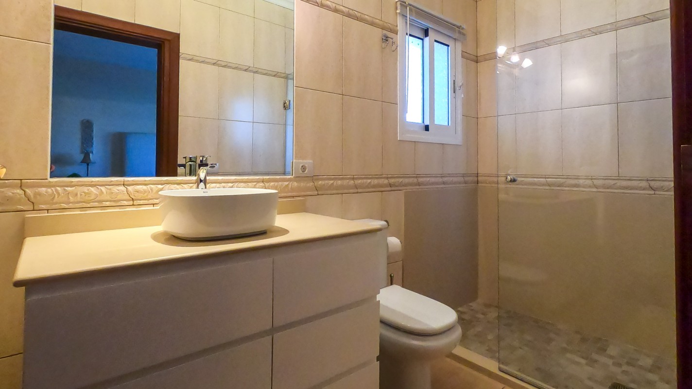 - Puerto Calero - Roper Properties