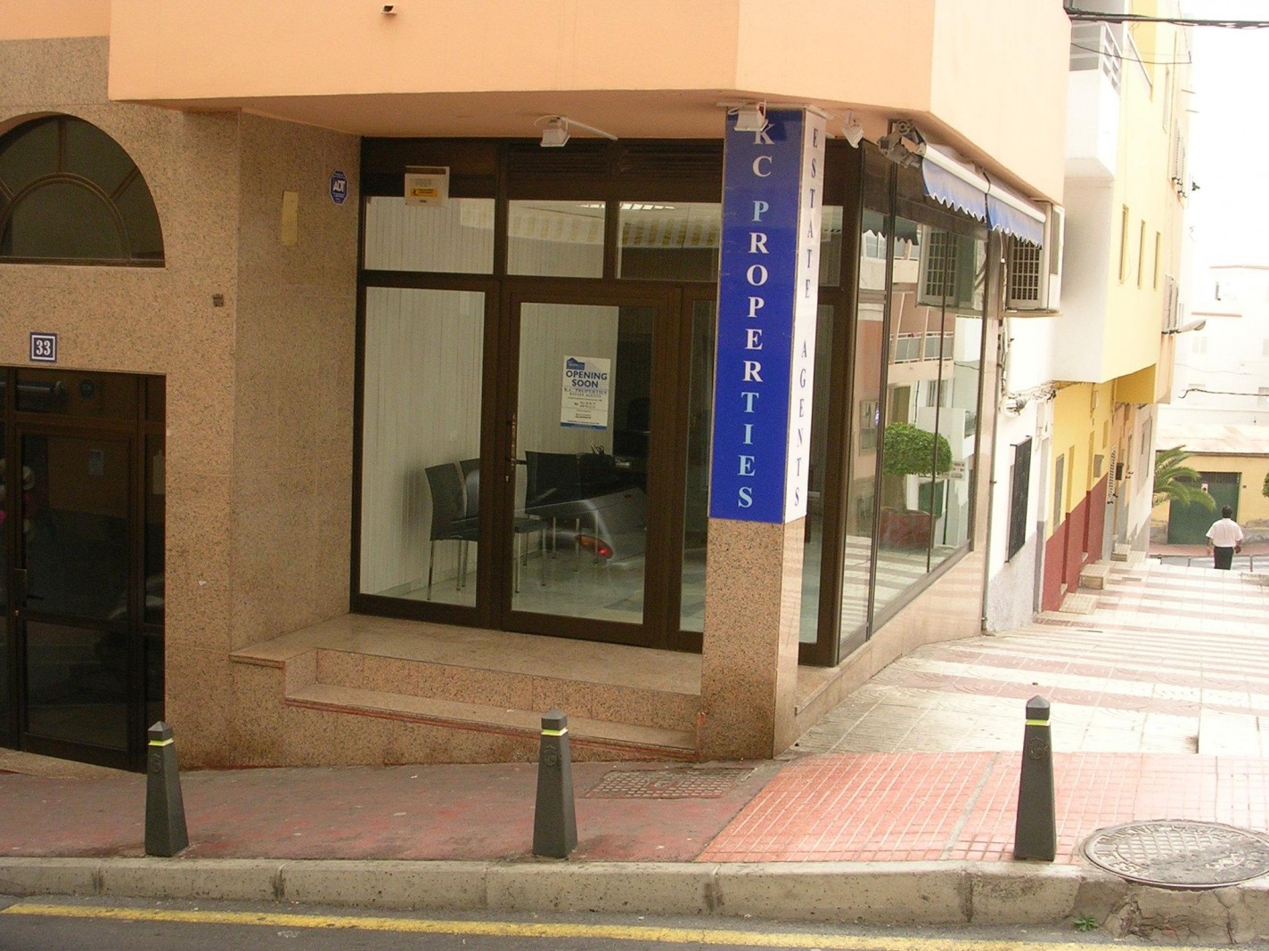 - Los Cristianos - Roper Properties