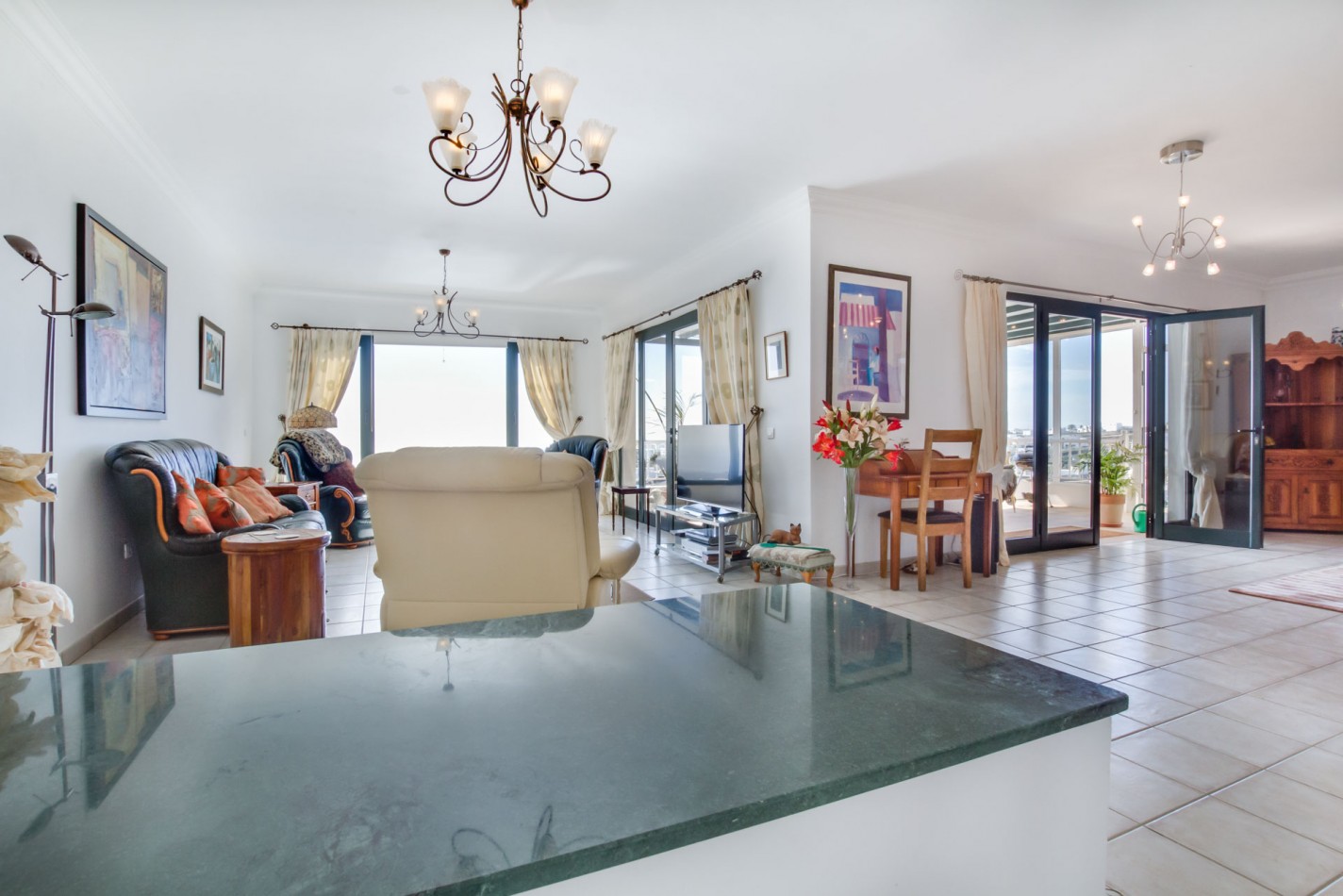 - Tías - Roper Properties