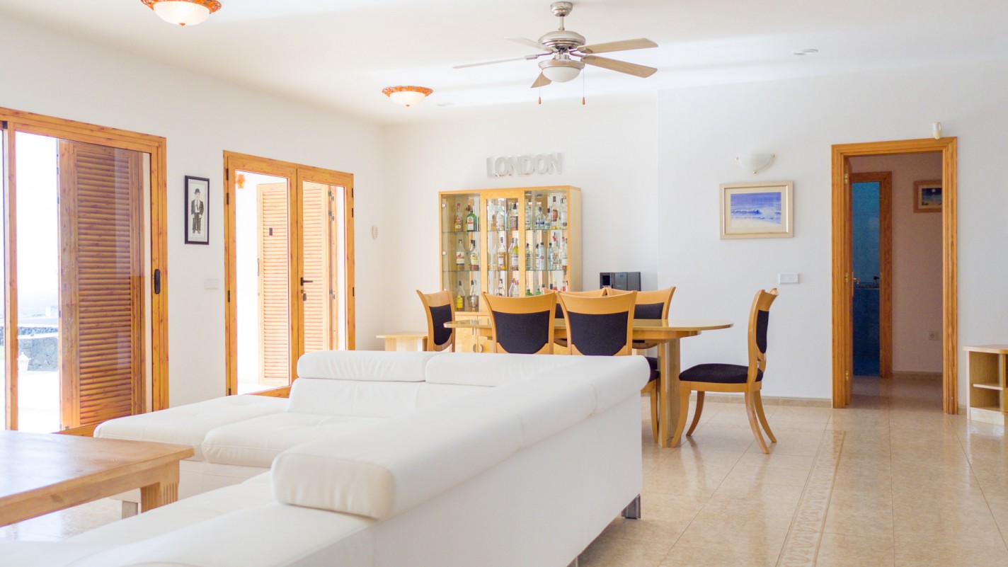 - Playa Blanca - Roper Properties
