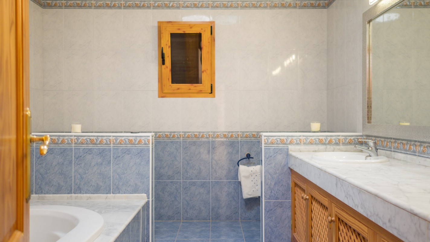 - Playa Blanca - Roper Properties