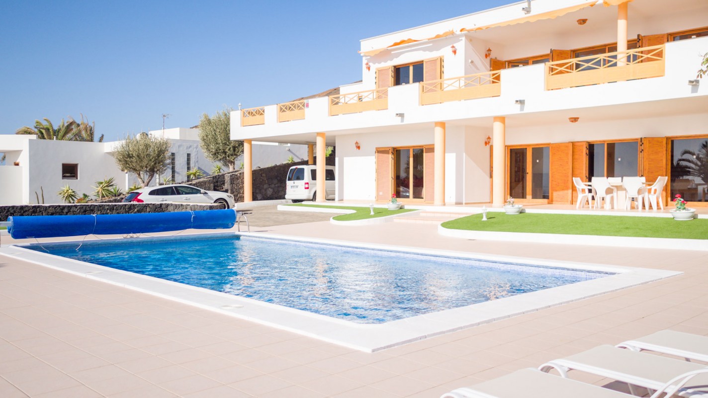 - Playa Blanca - Roper Properties