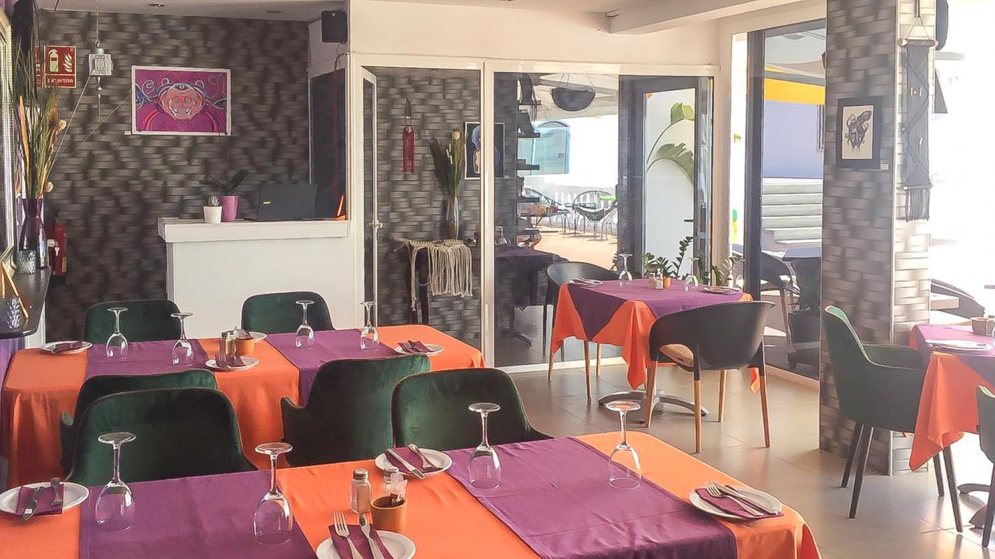 Centro Comercial Los Pocillos - Puerto Del Carmen - Roper Properties