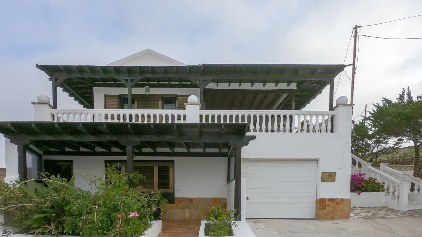 - Los Valles - Roper Properties