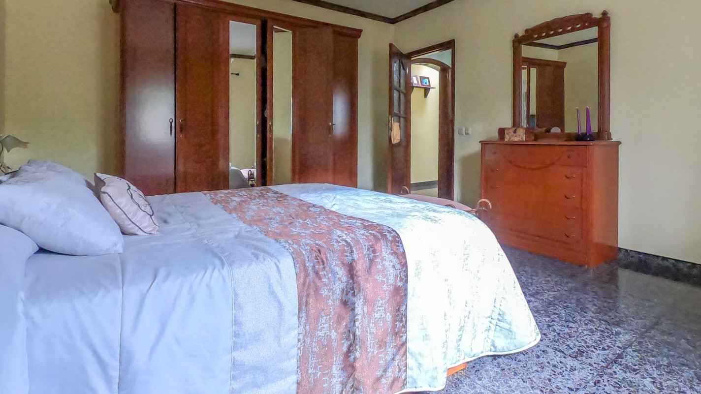 - Los Valles - Roper Properties