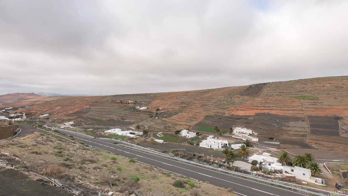 - Los Valles - Roper Properties