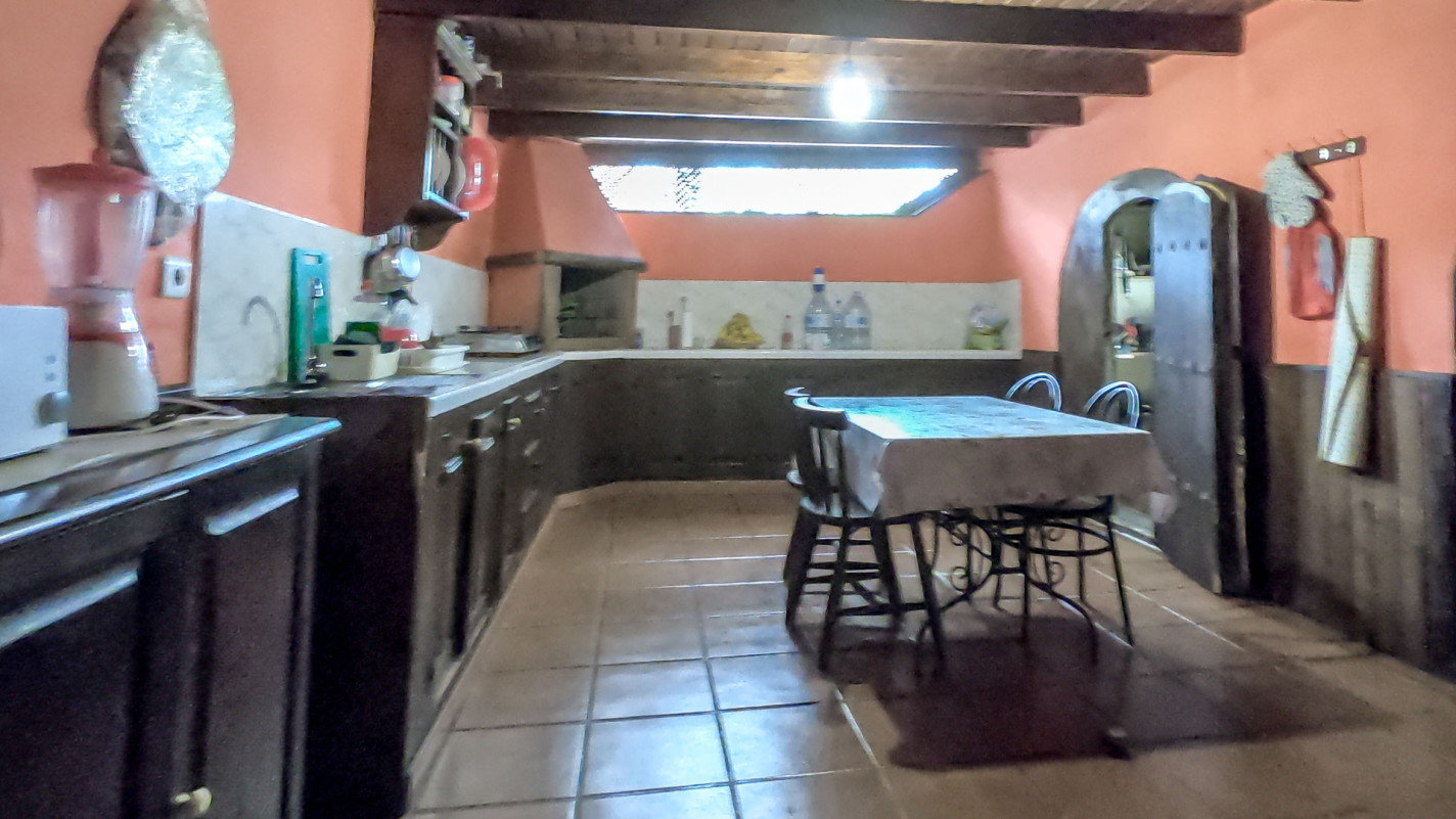 - Los Valles - Roper Properties
