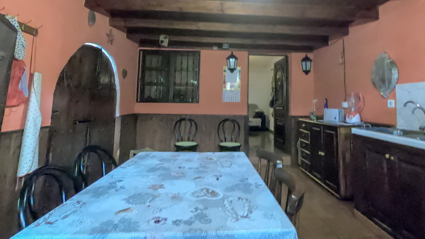 - Los Valles - Roper Properties