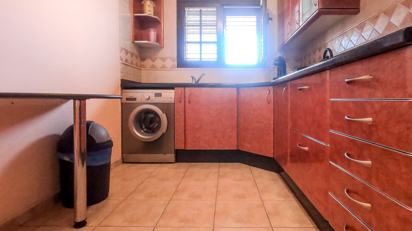 - Tías - Roper Properties