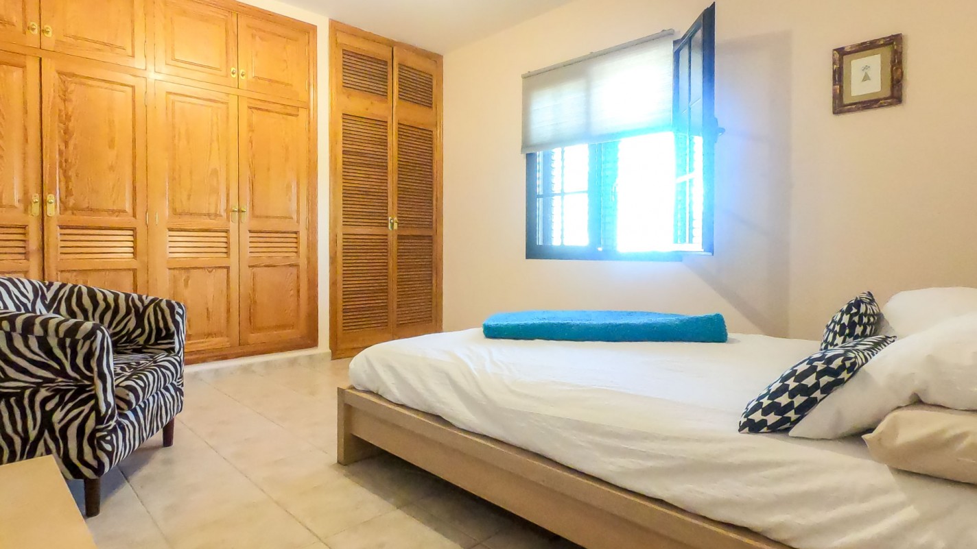 - Tías - Roper Properties