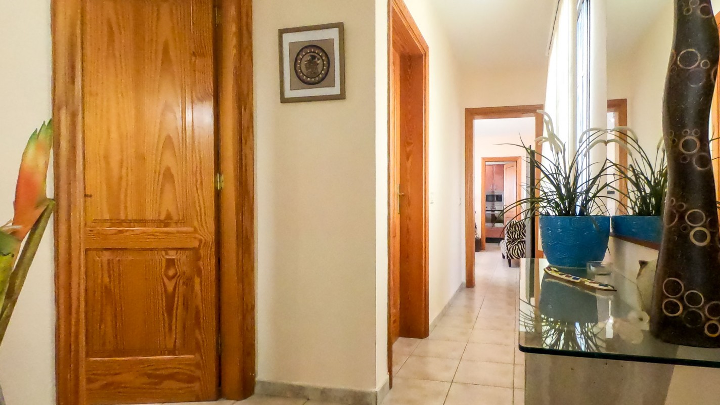 - Tías - Roper Properties