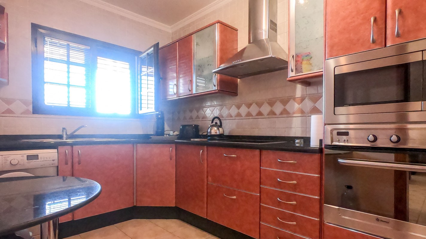 - Tías - Roper Properties