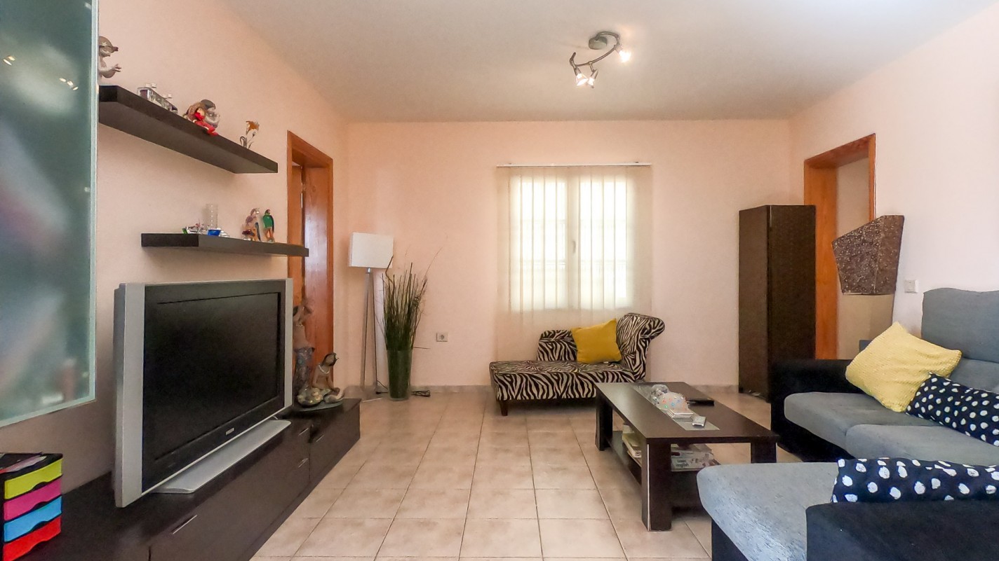 - Tías - Roper Properties