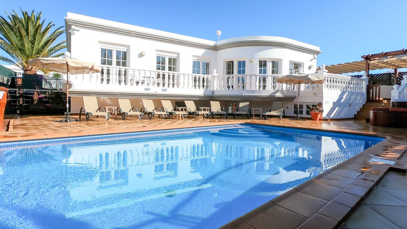 - Puerto Del Carmen - Roper Properties