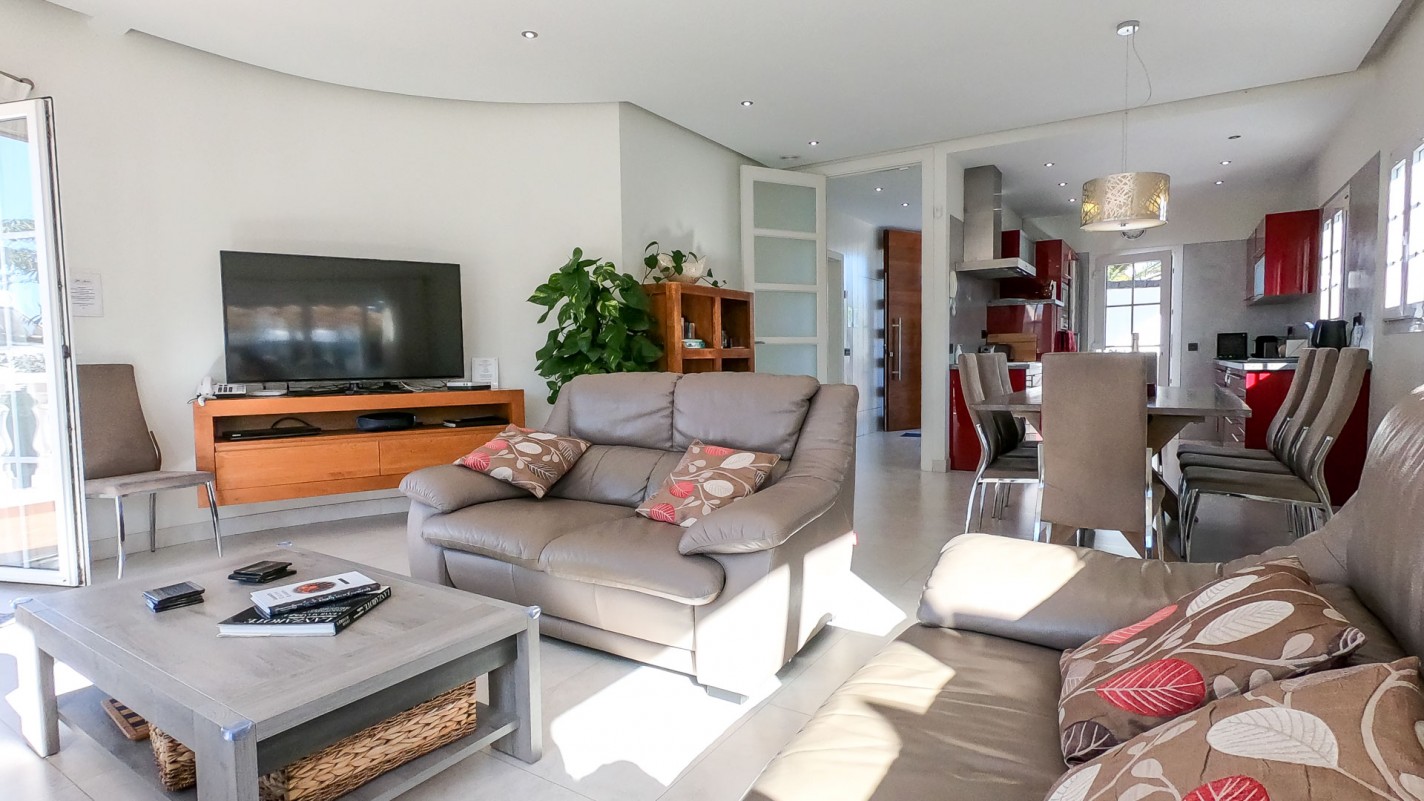- Puerto Del Carmen - Roper Properties