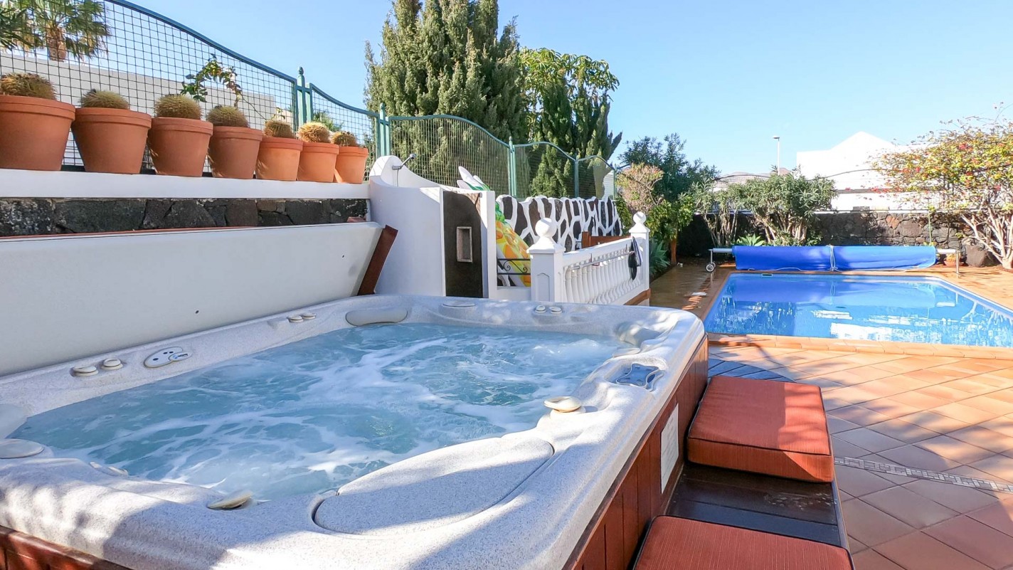 - Puerto Del Carmen - Roper Properties