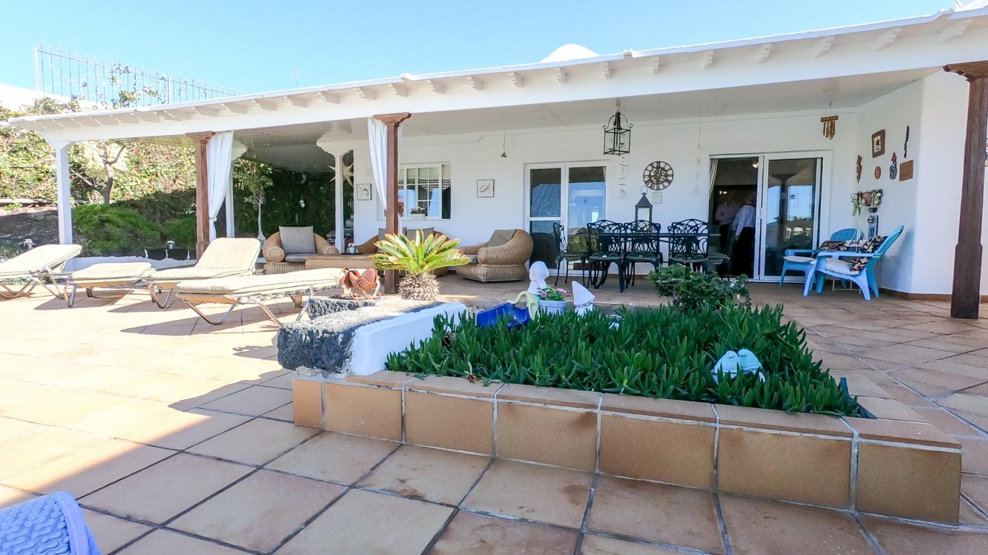 - Puerto Del Carmen - Roper Properties