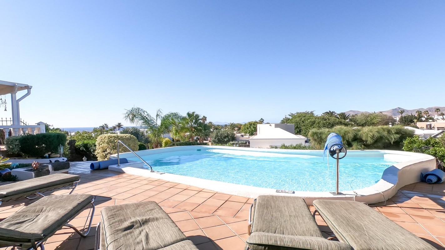 - Puerto Del Carmen - Roper Properties