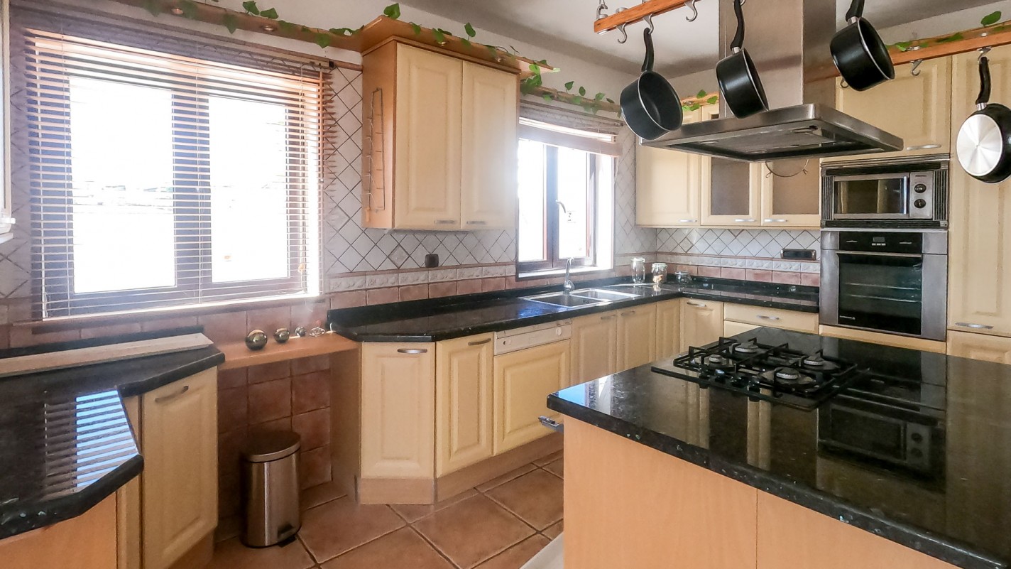 - Tias - Roper Properties