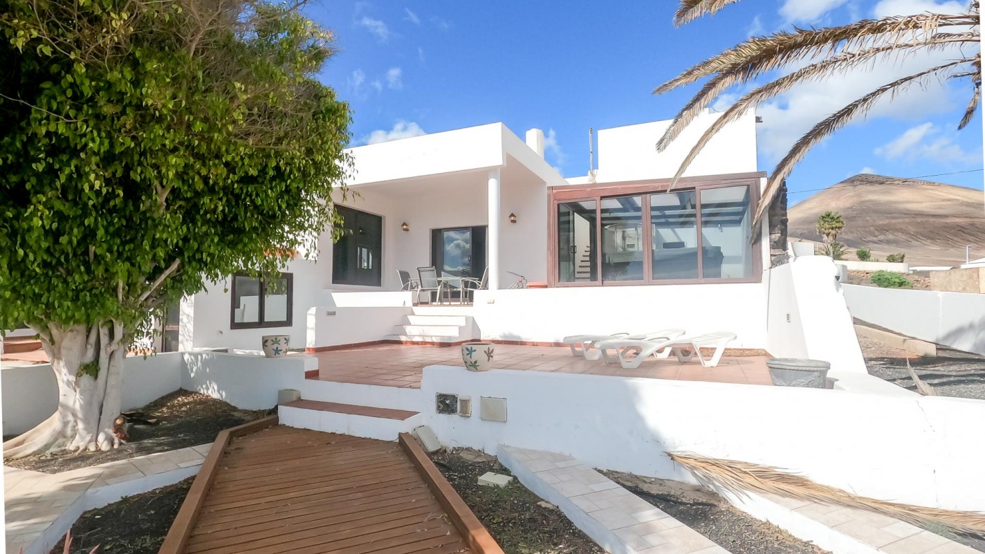 - Tias - Roper Properties