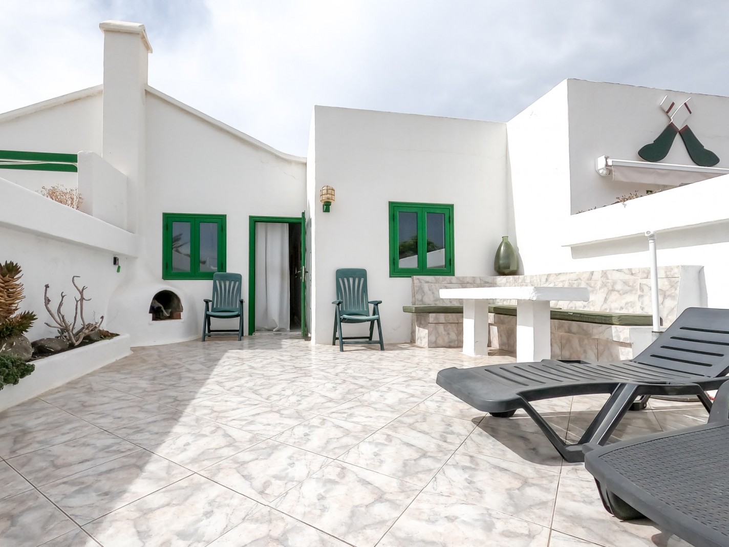 Palmeras Beach - Puerto Del Carmen - Roper Properties