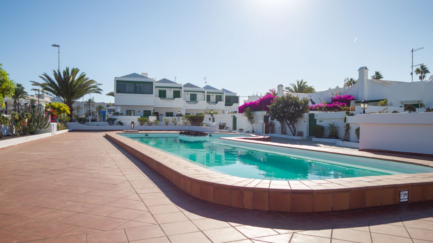 Palmeras Beach - Puerto Del Carmen - Roper Properties