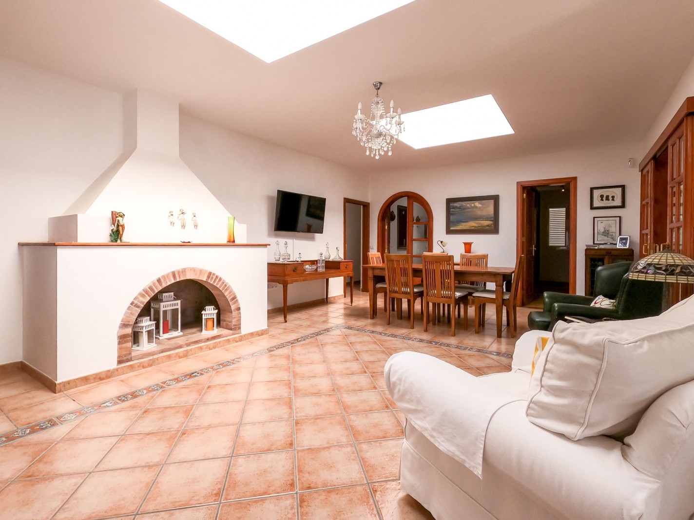 - Nazaret - Roper Properties