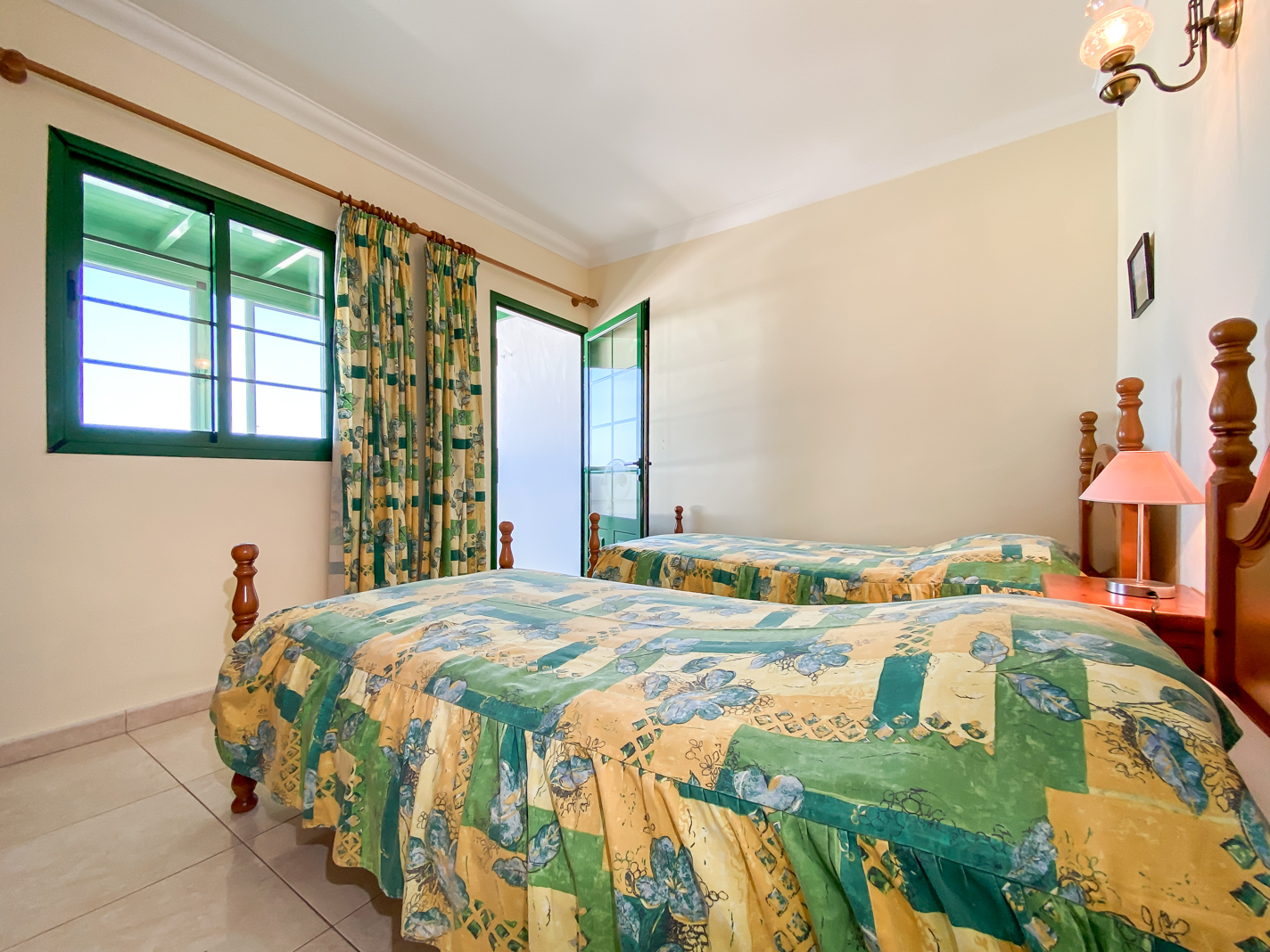 Palmeras Beach - Puerto Del Carmen - Roper Properties