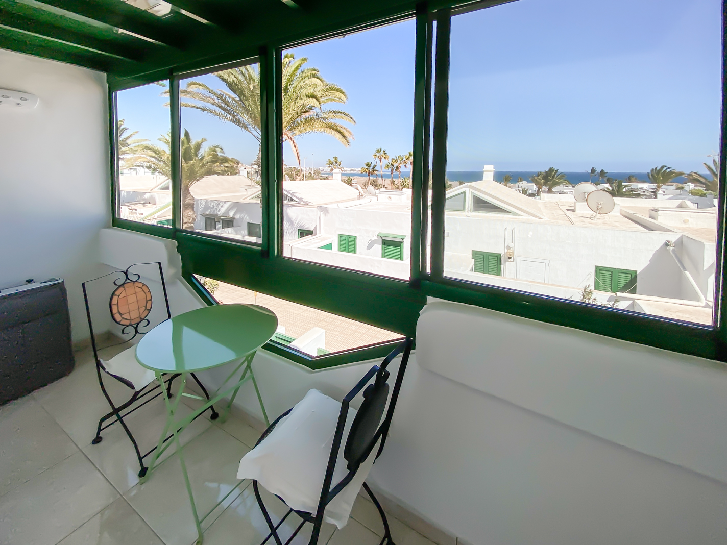 Palmeras Beach - Puerto Del Carmen - Roper Properties